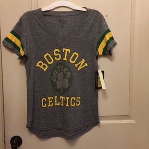 NWT Boston Celtic nba store T-shirt/ beaded logo